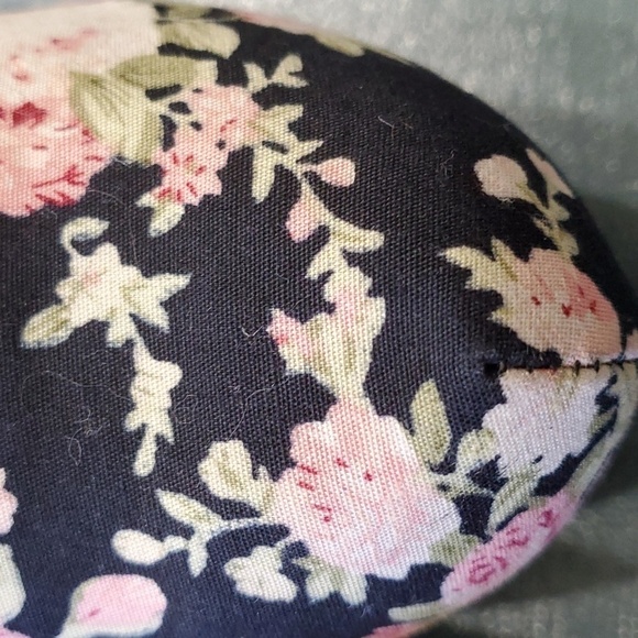 5" FLOWER STELLETO HEALS.  Pink floral print on black fabric. Charlotte Ross. 5. - Picture 3 of 12